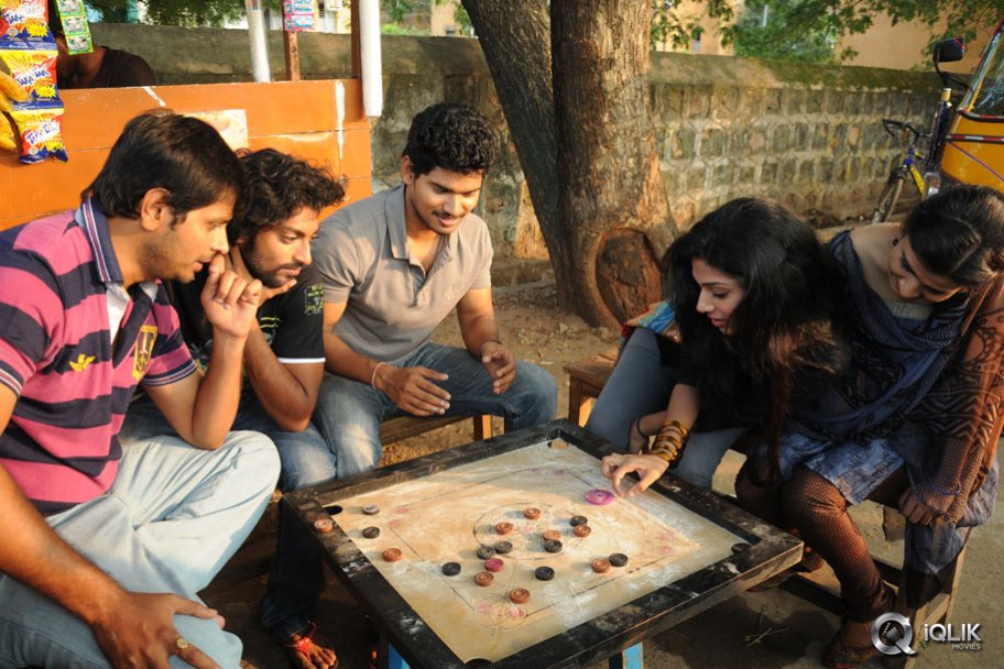 Undhile Manchi Kalam Mundhu Mundhuna